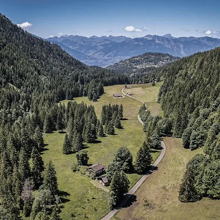 Chalet The Poetic By Exclusive